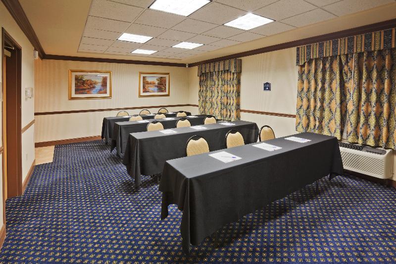 Holiday Inn Express Hotel And Suites Jenks By Ihg Екстер'єр фото
